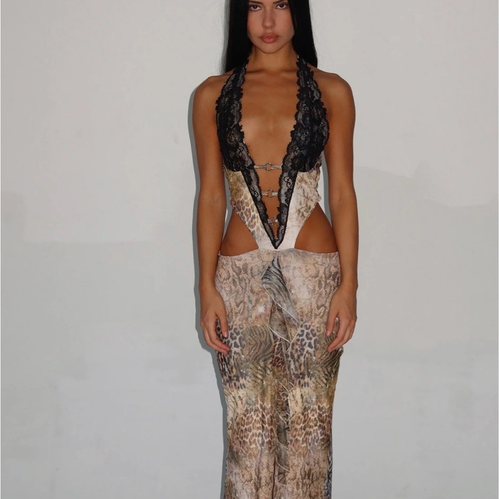 OUTCAST- Elisha Maxi Dress Dune
